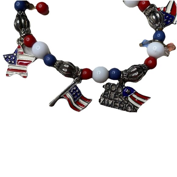 Vintage Patriotic Stretch Charm Bracelet Red White Blue Stars & Stripes Flags - Picture 2 of 6